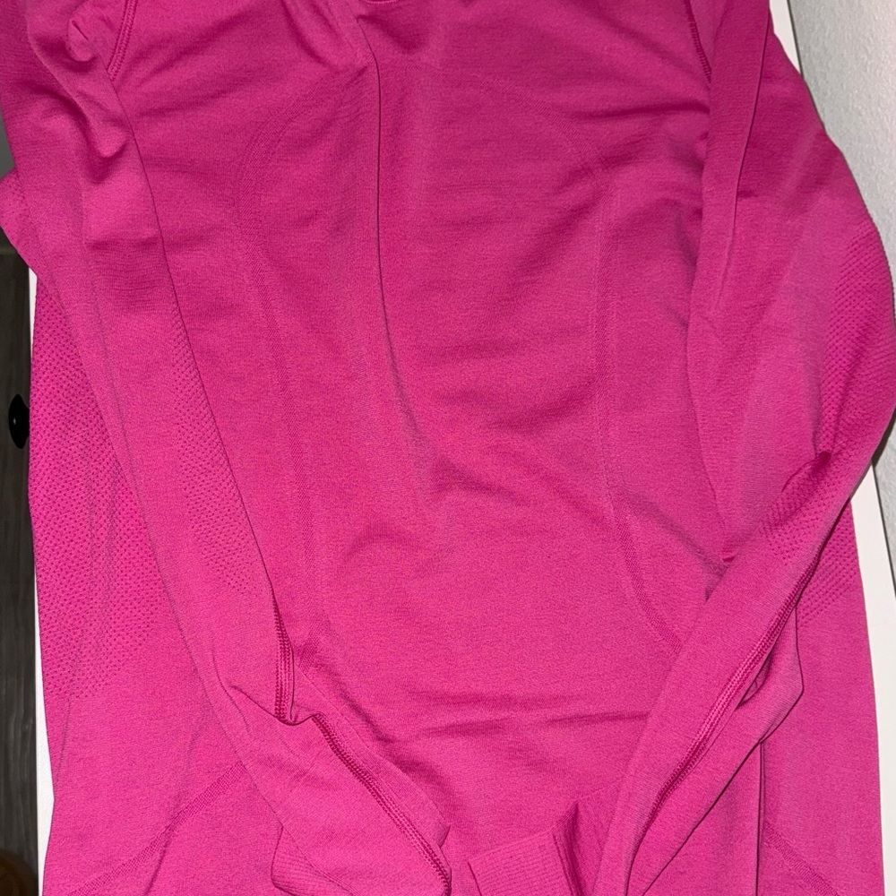 Lululemon Swiftly Relaxed Fit Size 6